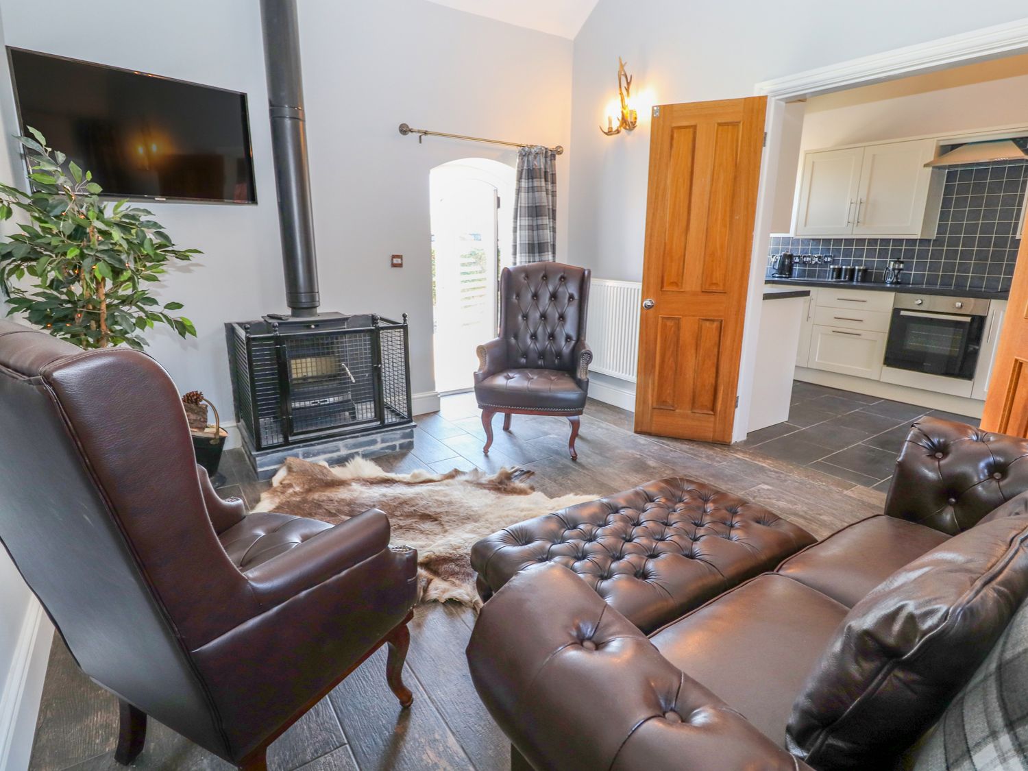 Clwyd Cottage Living Room 1