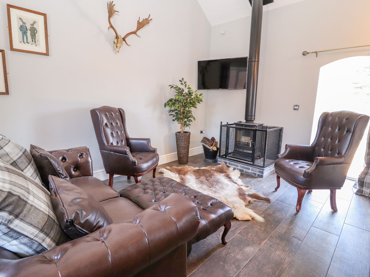 Clwyd Cottage Living Room 2