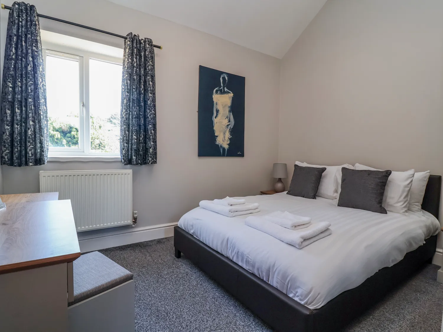 Elwy Cottage King Bedroom