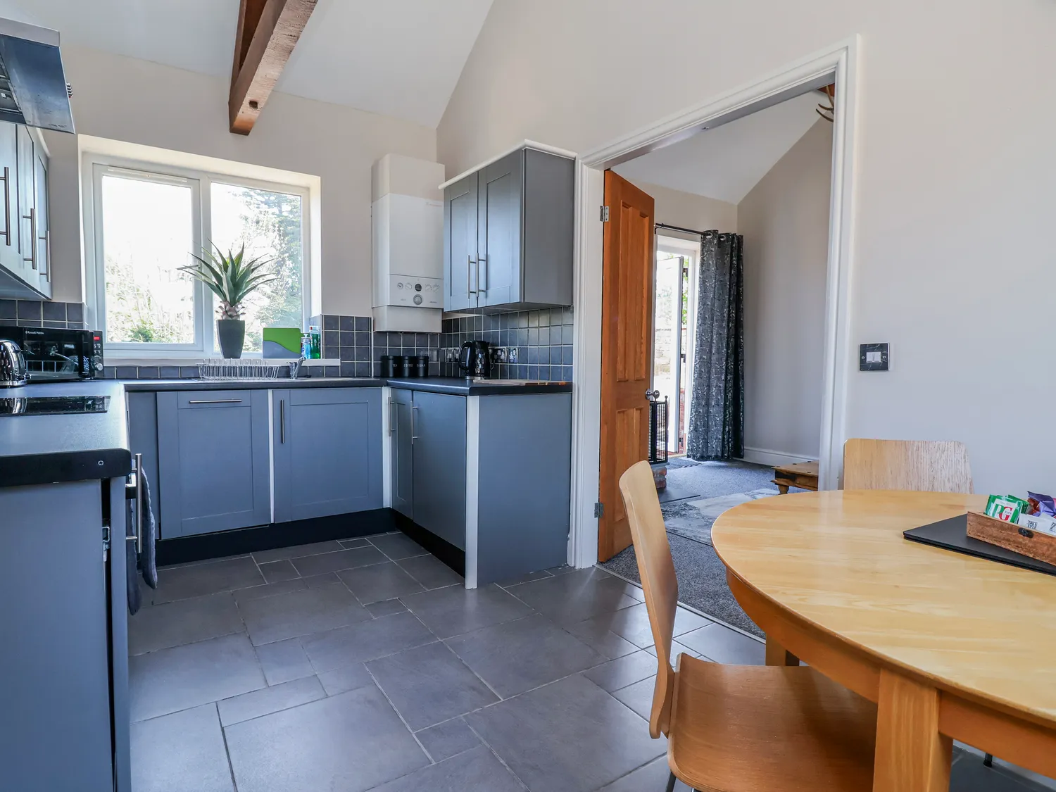 Elwy Cottage Kitchen & Dining Room